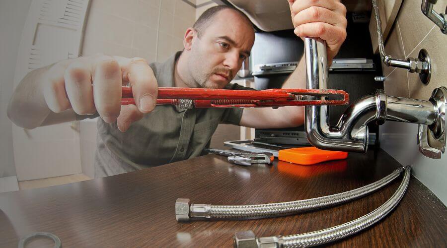 Expert burst pipe repair services in Pickton, TX
